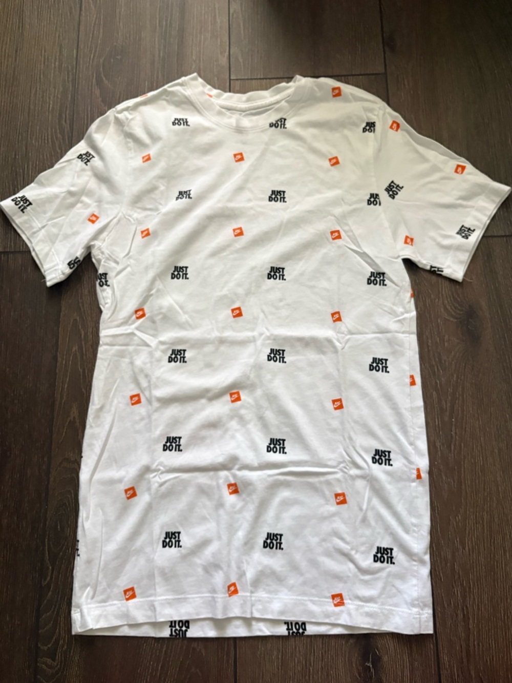 nike t shirt